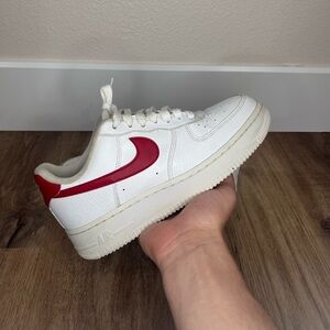 Air Force 1 low gym red